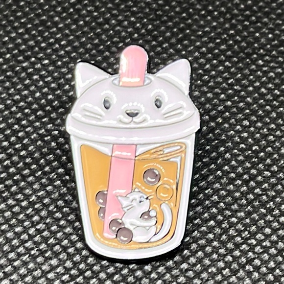 Cat‎ Boba tea,Bubble tea,brooch lapel pin backpack pin hat pin - Picture 1 of 3
